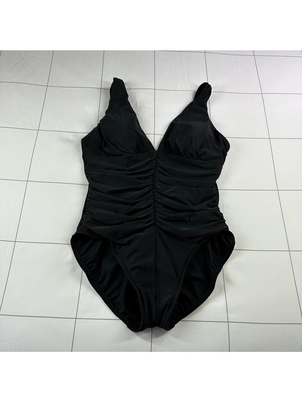 Miraclesuit Swuimsuit Womens 16 Black One Piece Classic Beach Resort Vacation